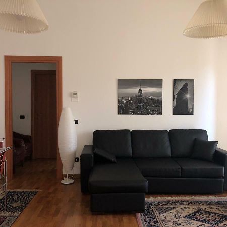 トゥラーテCasa Romaアパートメント エクステリア 写真