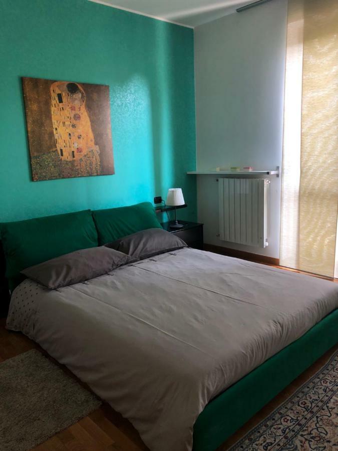 トゥラーテCasa Romaアパートメント エクステリア 写真