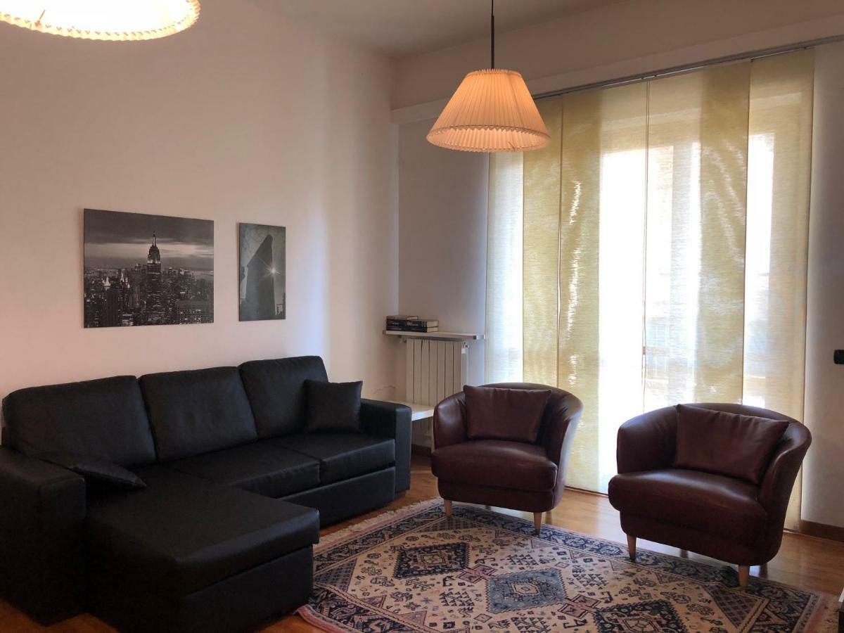 トゥラーテCasa Romaアパートメント エクステリア 写真